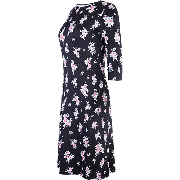 T-Shirt Lione Knit Dress in Apple Blossoms-Black